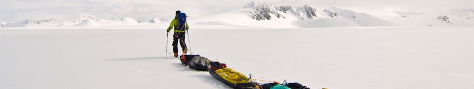 Traversée de la péninsule de Kenai en Alaska avec skis et pulkas